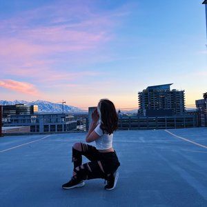 Meet your Posher, Chloe